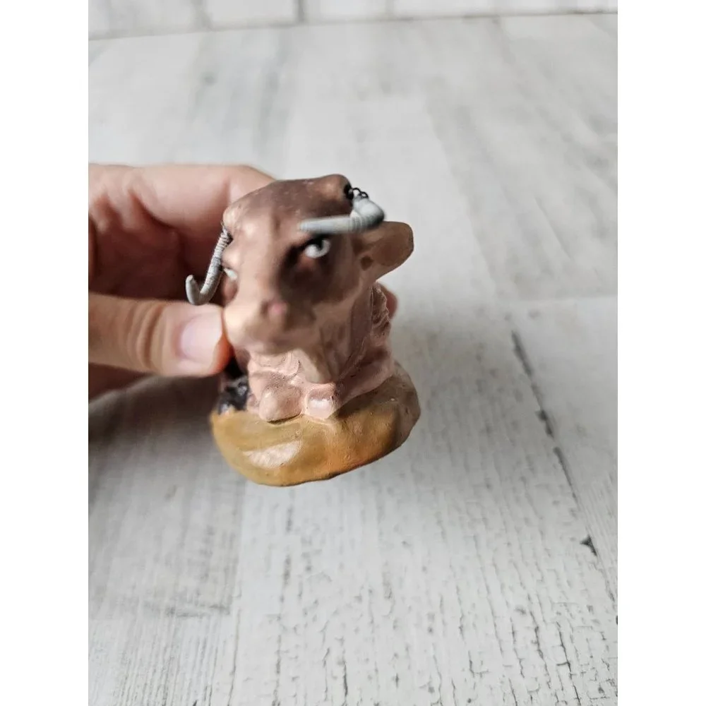 Vintage‎ Japan cow nativity Xmas statue figurine decor